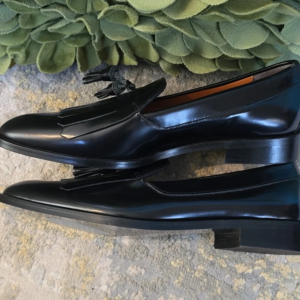Everlane The Modern Tassel Loafer Women's Size 7.5 (NWOT -  FLAW SEE NOTES)